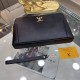 New  LOUIS VUITTON (Louis Vuitton)   the latest clutch bag Not only the bag type is well done, but also the quality is very fine, imported cross grain cowhide leather production, double pull with double combination lock,