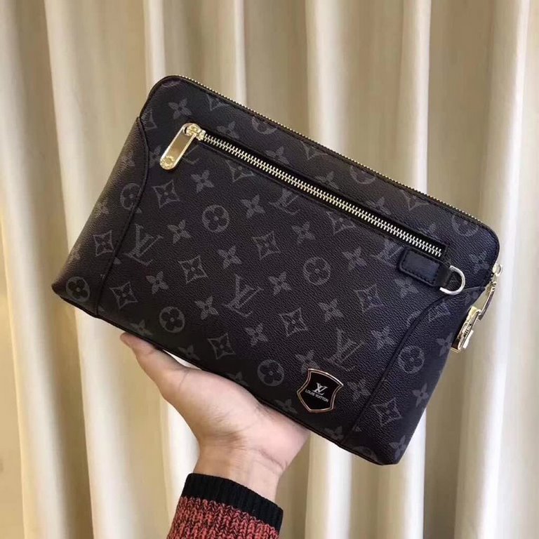 LV new men's handbag with combination lock   Italian imported cowhide   top goods,   steel hardware are brand LOGO, look at the gloss of the leather, look at the oil edge, look at the alignment, the highest quality in th