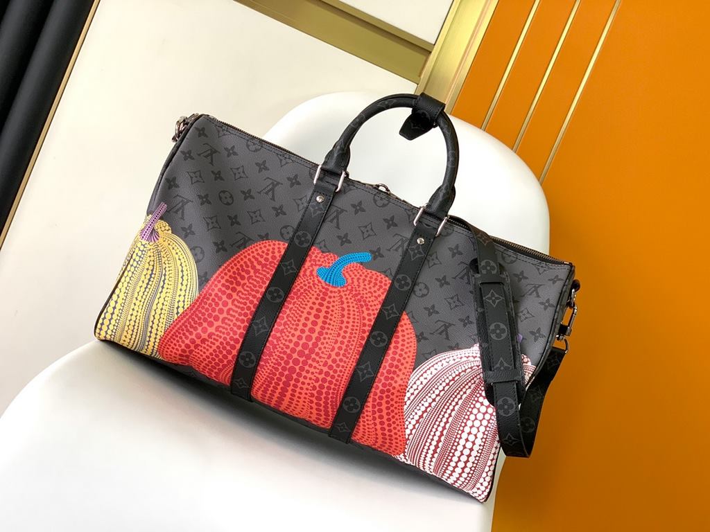 TOP ORIGINAL M46441 PUMPKIN SILKPRINT TRAVEL BAG COLLECTION LV x YK KEEPALL 45 55 TRAVEL BAG m46441 45cm BLACK FLOWER M46439 BLACK FLOWER 55cm M46471 OLD FLOWER 45cm (PUMPKIN) Japanese artist Yayoi Kusama has been a fan 