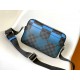 M43918 Full Leather M44165 Star M44169 Green N40408 Blue Grid N40421 Yellow Grid Top Original MESSENGER Messenger Bag Green Fabric Gray Stereo Logo Bottom Right Black Leather Men's Small Satchel ooThis by Dark Convenient