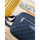 秘秘LV    Counter the latest explosion of men's crossbody bags, heavy money to create a new channel goods   Energetic   Ideal for men's   The original hardware  LOGO is clear as a bell   Top head layer cowhide   quality Un