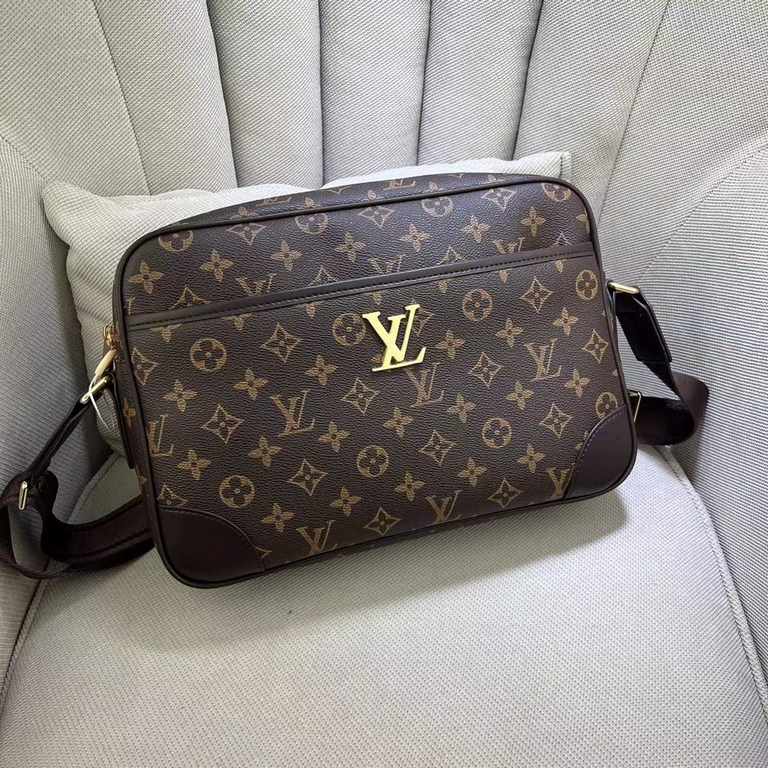 LV Crossbody BagModel 2367-2Size 31-21-7Counter new    heavy hit version replica   original leather replica   leather super soft   oversized capacity   customized counter original hardware  smooth zipper    perfect craft