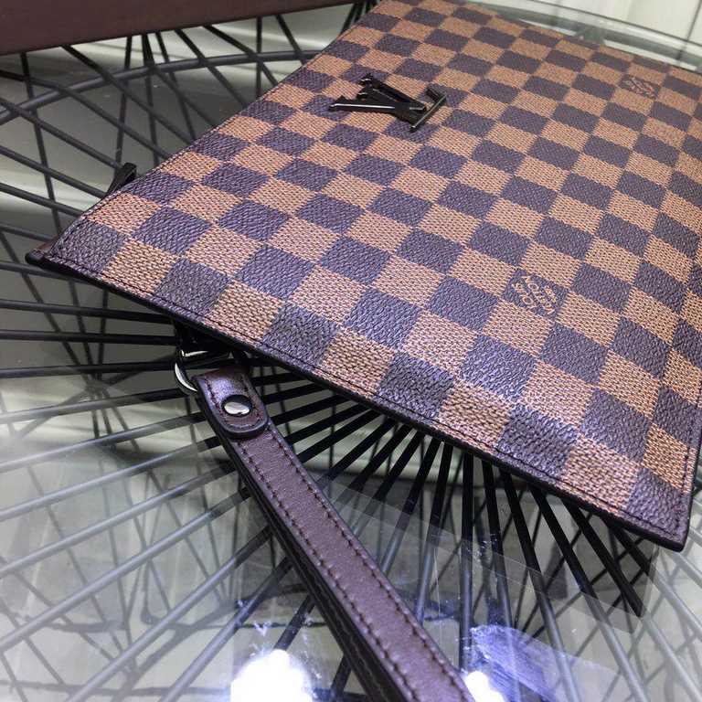 [Original Goods] LV HandbagModel 8041Size 28-17Counter new    heavy hit version of the replica   original leather replica   leather super soft   oversized capacity   customized counter original hardware  smooth zipper   