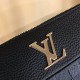 New Lv crossbody bag   Italian imported cowhide   top goods,   steel hardware are brand LOGO, look at the gloss of the leather, look at the oil edges, look at the alignment, the highest quality in the market, there is no