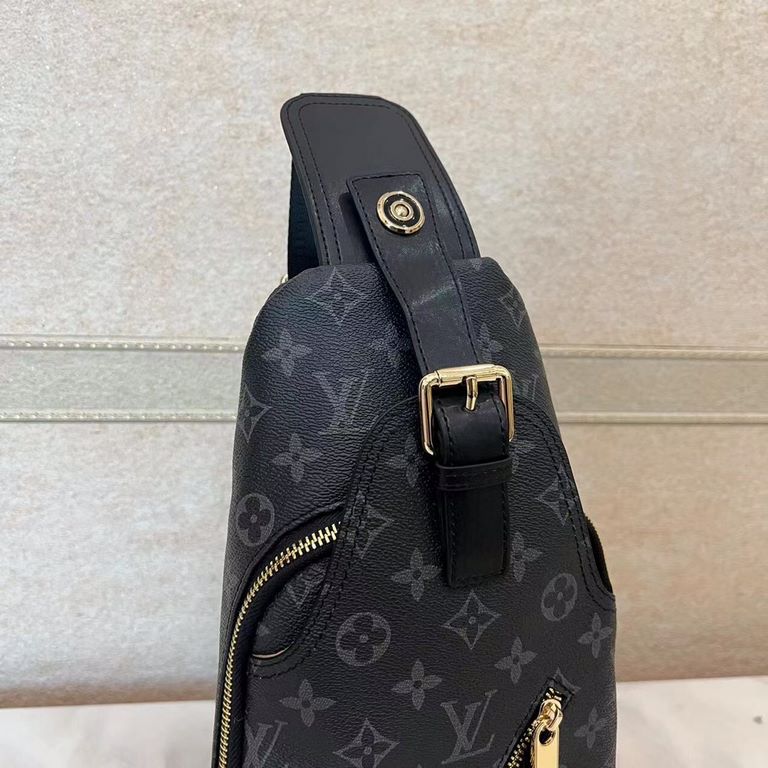 LV Chest BagModel 23344Size 18-31-5Counter new    heavy hit replica   original leather replica   leather super soft   oversized capacity   customized counter original hardware  smooth zipper    perfect craftsmanship   re