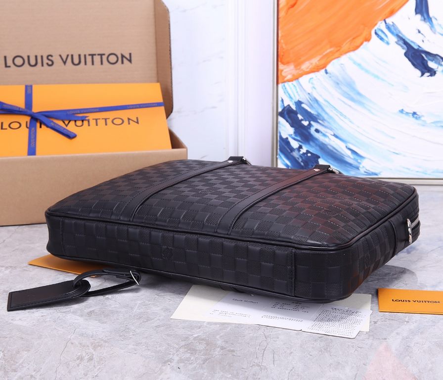 Top original single Model 41478     The latest style LV men's briefcase shipment, the latest hot models come! We won't be able to talk about bragging rights on paper, please let the hard goods speak. The material workman