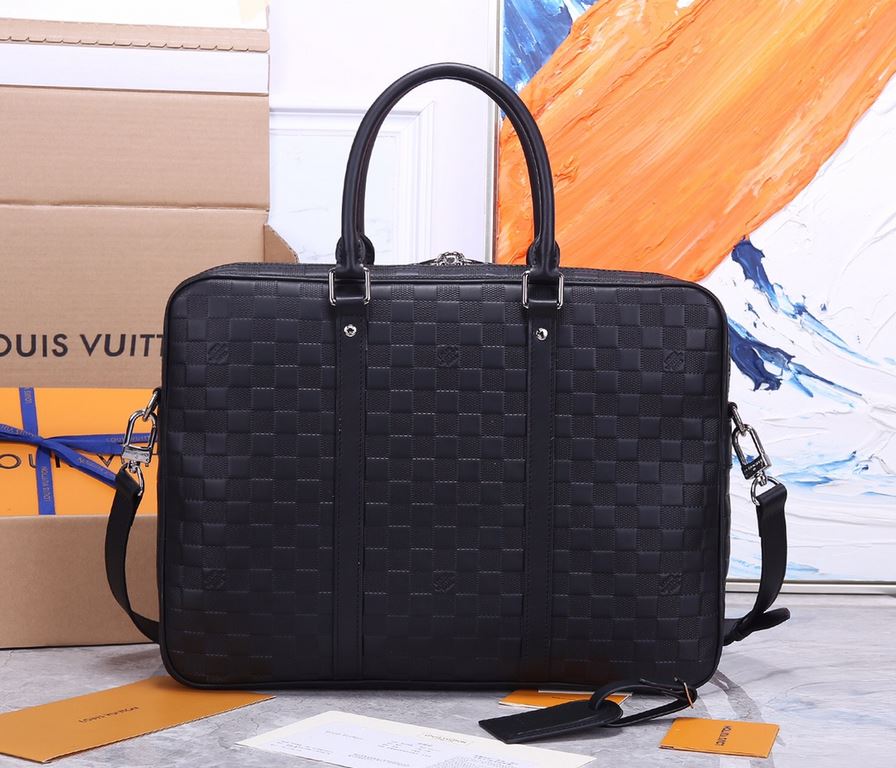 Top original single Model 41478     The latest style LV men's briefcase shipment, the latest hot models come! We won't be able to talk about bragging rights on paper, please let the hard goods speak. The material workman