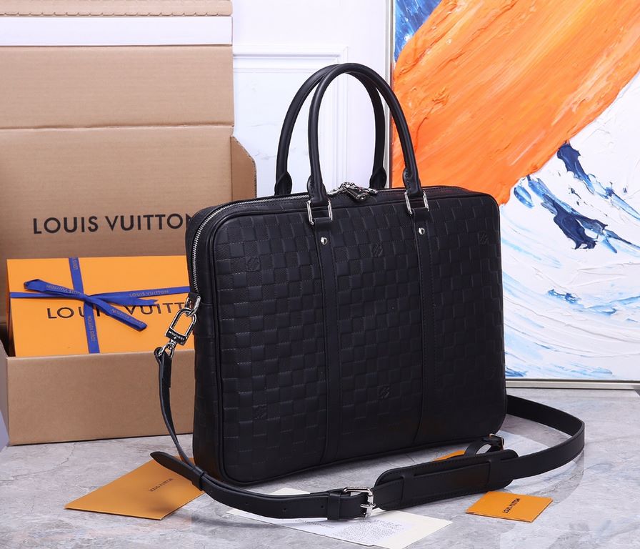 Top original single Model 41478     The latest style LV men's briefcase shipment, the latest hot models come! We won't be able to talk about bragging rights on paper, please let the hard goods speak. The material workman