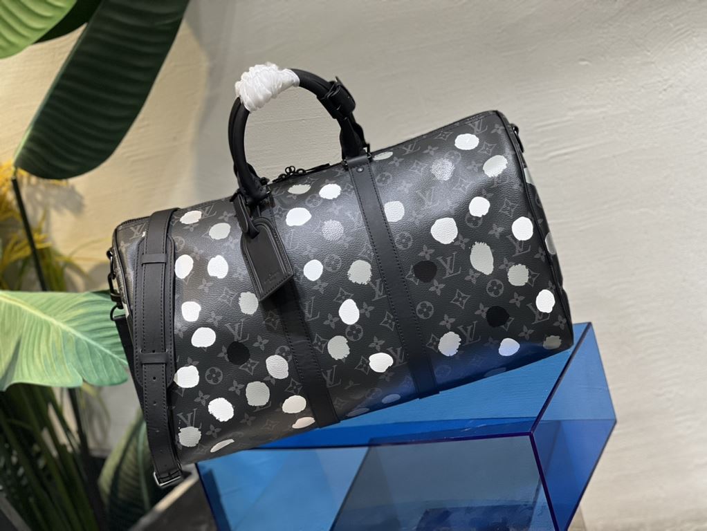 From the Louis Vuitton x Yayoi Kusama collaboration, the M46400 LV x YK Keepall 45 travel bag celebrates the fusion of artistic creativity and craftsmanship with polka dots on Monogram Eclipse canvas, once again making i