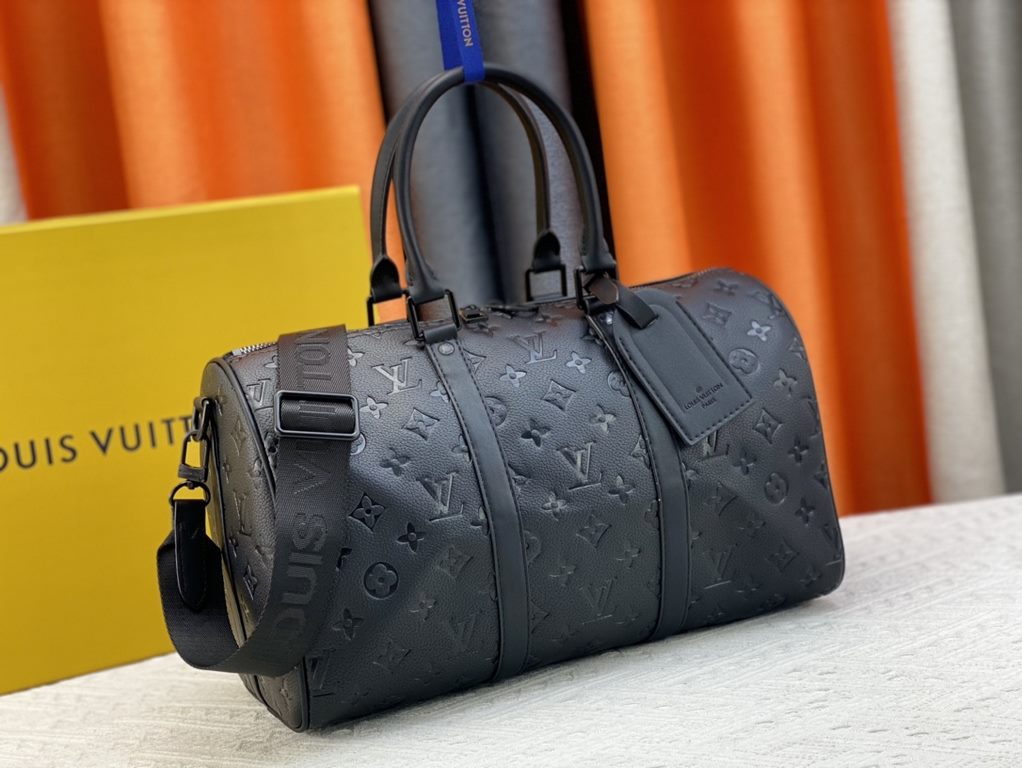 Upgraded from the original M22765 full leather M46655 grams This Keepall 35 travel bag features full Monogram embossing in Monogram Shadow leather with matte metal pieces for a minimalist design, and cabin luggage sizes 