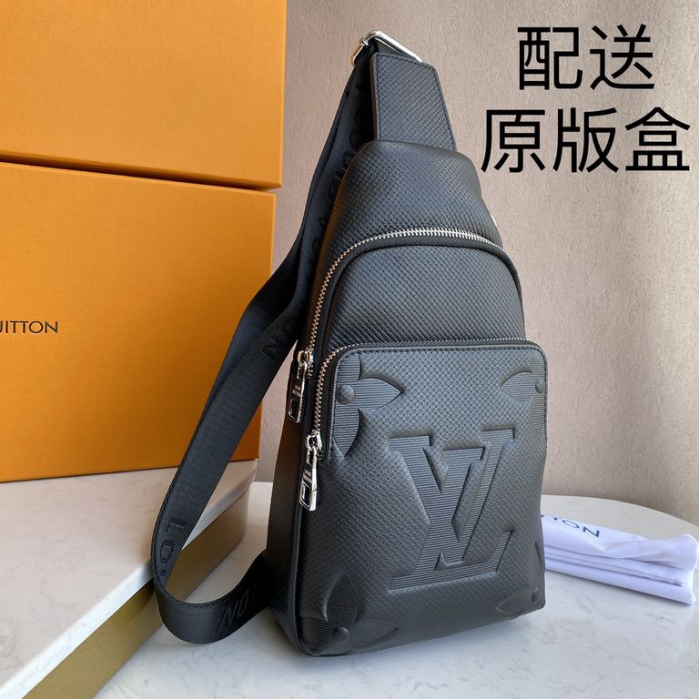 [Distribution of the original box] [Original single goods], the latest style ＜LV＞ men   chest bag   hot shipping   (physical photos   without adding any effect) original imported head layer cowhide   leather feel soft an