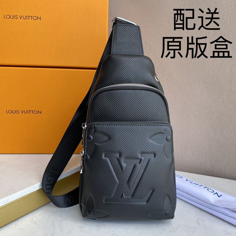 [Distribution of the original box] [Original single goods], the latest style ＜LV＞ men   chest bag   hot shipping   (physical photos   without adding any effect) original imported head layer cowhide   leather feel soft an