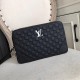 (burst) LV men's high-end handbag clutch. Inside and outside are top materials, top imported original ... leather (Italy imported cowhide) ultra-high definition hardware logo logo, top special hardware, high-end velvet l