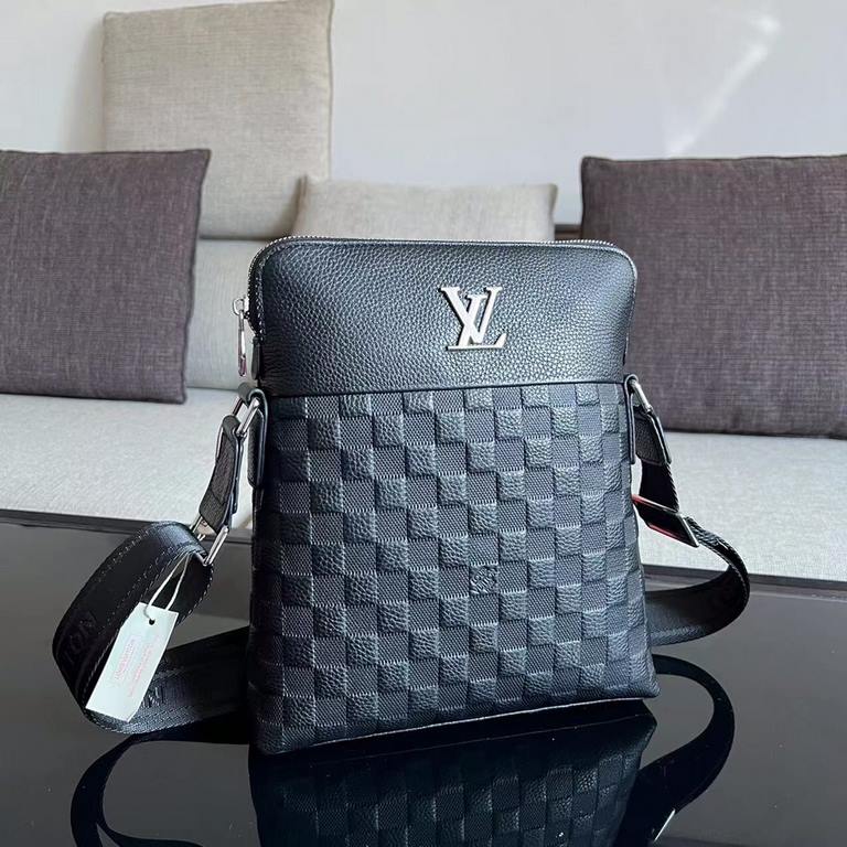 top goods LV crossbody bag    classic fire shipment pull, without adding any effect) top imported original cowhide, ultra-high definition hardware logo logo, ultra-comfortable feel soft soft leather, ultra-high-tech leat