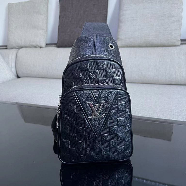 Exclusive  [Original Goods] LV Chest BagSize 18-31-5Counter new    Heavy hit replica   original leather replica   leather super soft   super large capacity   customized counter original hardware  smooth zipper    perfect