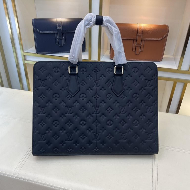 The original official network Model 3385-1 original single goods [love] LV original single authentic new counter with the same high-end men's casual briefcase   workmanship super refined and elegant. Equipped with import