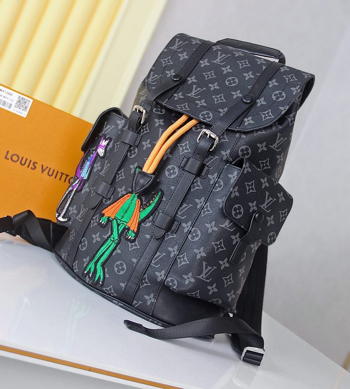 [LV 9048 duffel bag]     doll  embroidered Christopher small duffel bag in Damier Graphite canvas. Printed with the brand's logo in colorful interwoven letters. Menswear Artistic Director Virgil Abloh's new colorful inte