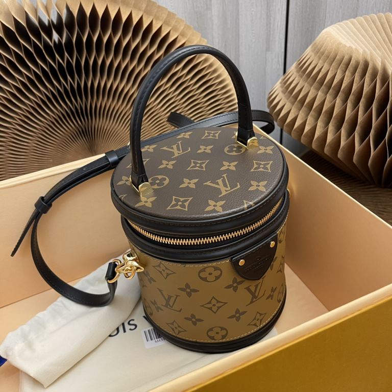 M43986 Yellow Flower VANITY Handbag Drawing on the historic Louis Vuitton Cannes vanity case, Women's Artistic Director Nicolas Ghesquière revives the classic charm of yesteryear with this semi-rigid handbag in a small s