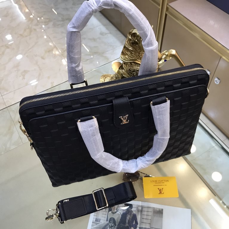 New  LOUIS VUITTON (Louis Vuitton)   2021 latest models of briefcases, not only the bag type to do a good job, but also the quality is very fine, using imported cowhide compression checkered pattern, semi-stereotyped des