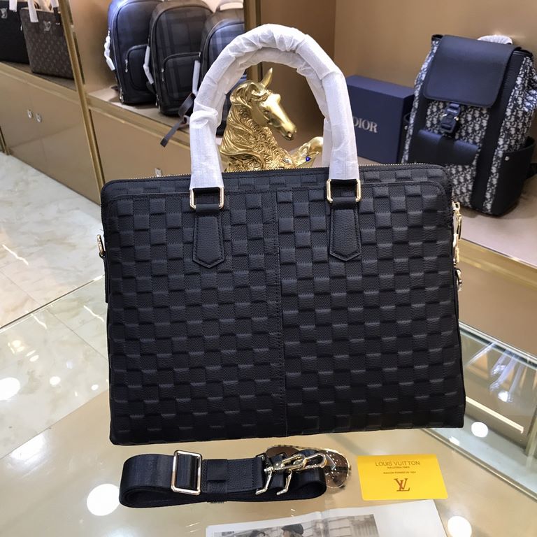 New  LOUIS VUITTON (Louis Vuitton)   2021 latest models of briefcases, not only the bag type to do a good job, but also the quality is very fine, using imported cowhide compression checkered pattern, semi-stereotyped des