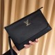 Louis Vuitton Clutch Bag Exclusive First  Original Goods   This tote bag is made of imported cowhide leather   Each bag is decorated with PRADA Lightweight and super practical   Length 28XHeight 18XBottom 3cm  Model No. 