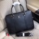 秘秘 [LV 1867 top quality]    Counter the latest explosive men's briefcase, heavy money to create a new channel goods   Energetic   Ideal for men's style   Original hardware  LOGO clear and unparalleled   Top head layer co