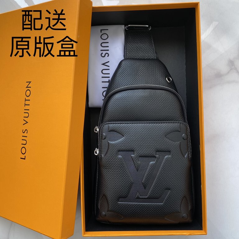 [Distribution of the original box] [Original single goods] the latest style ＜LV＞ men   chest bag   hot shipping   (physical photos   without adding any effect) original imported head layer cowhide   leather feel soft and