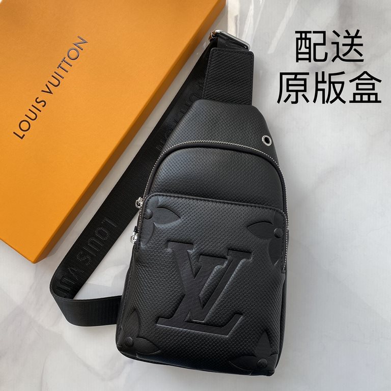 [Distribution of the original box] [Original single goods] the latest style ＜LV＞ men   chest bag   hot shipping   (physical photos   without adding any effect) original imported head layer cowhide   leather feel soft and