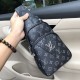 So many people looking at the bag!  LV is not good to sell turn the picture know. Latest 2020 Launched Men's Chest Bag, Selected Leather - High-grade Imported Cowhide Leather, Imported Lining Design  Uniform alignment [B