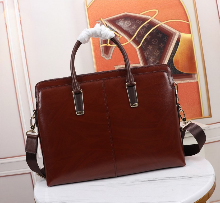 Top quality original single] 2022 classic LV combination lock briefcase European original imported cowhide sketched iconic lines, using imported equipment, fashionable trend, counter quality, more front zipper pockets an