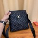 New Lv crossbody bag   Italian imported cowhide   top goods,   steel hardware are brand LOGO, look at the gloss of the leather, look at the oil edge, look at the alignment, the highest quality in the market, there is no 