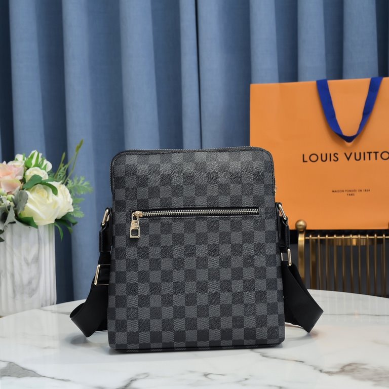 LV Louis Vuitton , Overseas Traditional Unique Shoulder Bag   Original Purchase Beaten Version Fine Workmanship   Original Cowhide with PVC   Original Hardware   Men's God Essentials Scheduled Particularly face Success! 