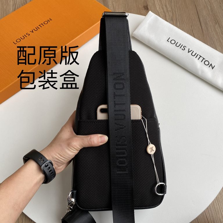 LV [Distribution of the original box].   new men's chest bag tide brand   the most trendy and hottest models Imported original cowhide, feel first-class   workmanship is very exquisite   show fashion and trend, presentin