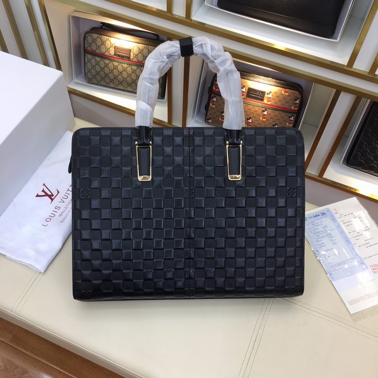 The original official network Model 66112-1 # original single goods [love] LV original single authentic new counter with the same high-end men's casual briefcase   workmanship super refined and elegant. With imported raw