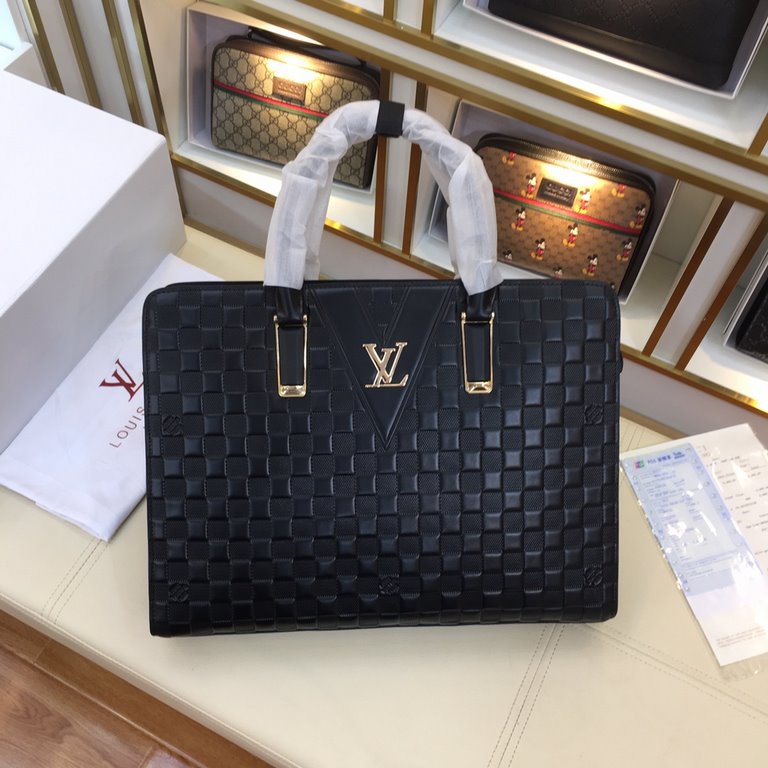 The original official network Model 66112-1 # original single goods [love] LV original single authentic new counter with the same high-end men's casual briefcase   workmanship super refined and elegant. With imported raw