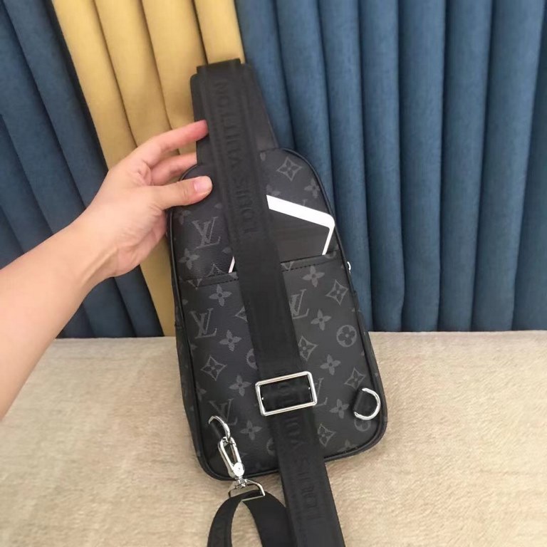 LV Chest BagModel 28996Size 18-31-5Counter new    Heavy hit replica   original leather replica   leather super soft   super large capacity   customized counter original hardware  smooth zipper    perfect craftsmanship   