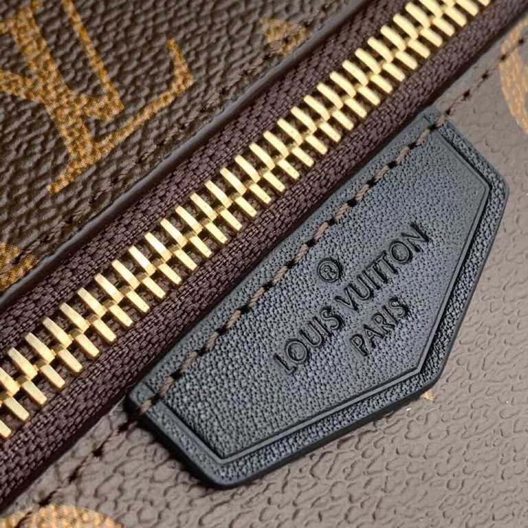 LV Louis Vuitton is the first to use the pouch in the world's most prestigious luxury brand, and it's the first to use the pouch in the world's most prestigious brand.The new pouch clutch is made of damier graphite canva