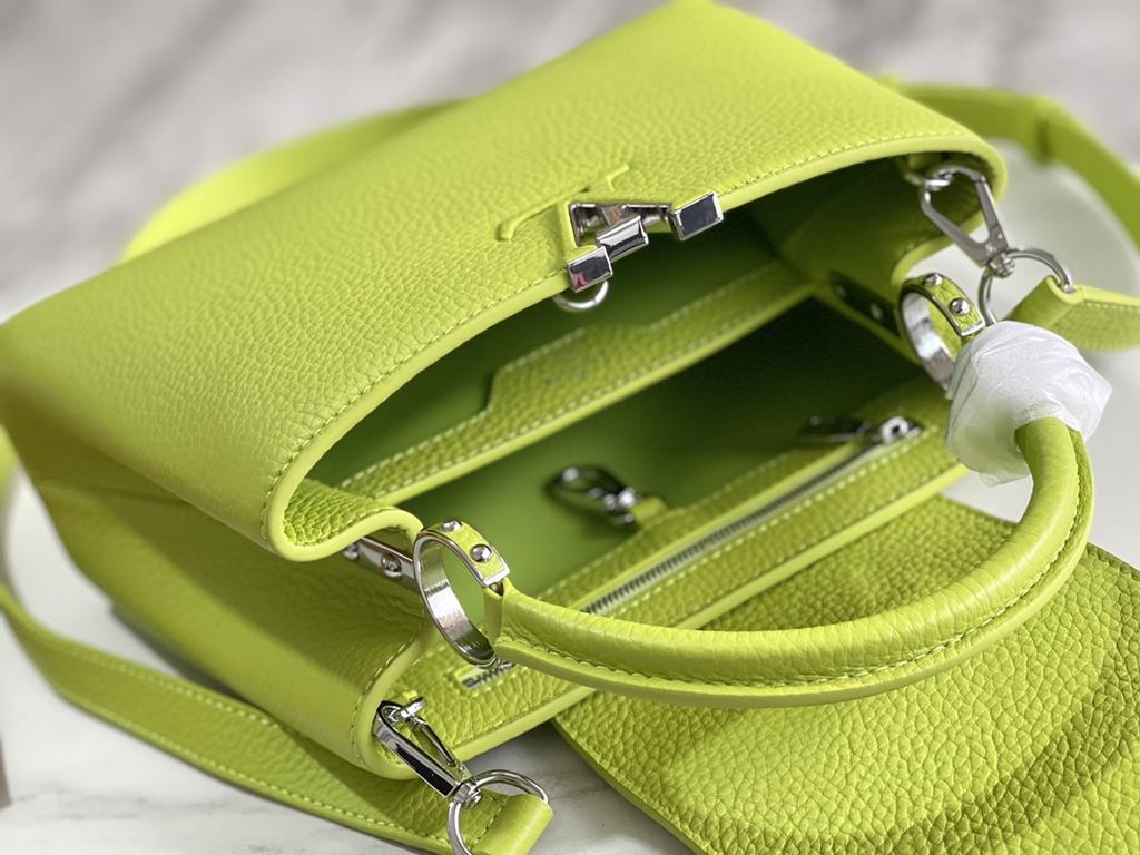 Premium with full set of counter packaging   [Premium Boutique Original Leather M56071 Small   Lemon Green with Silver Buckle]The first Louis Vuitton store opened on the Rue du Capucine in Paris, the Capucines are as tim