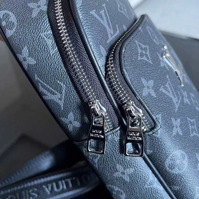 Exclusive  [Original Goods] LV Chest BagModel 28996Size 18-31-5Counter new    heavy hit replica   original leather replica   leather super soft   oversized capacity   customized counter original hardware  smooth zipper  