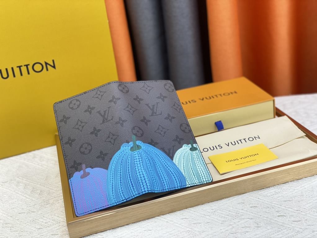 62665 Grey Flower Pumpkin   From the Louis Vuitton x Yayoi Kusama Collaboration, this LV x YK pocket wallet features a colorful pumpkin motif on Monogram Eclipse Reverse canvas, recreating the symbol of warmth and solace