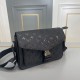 The original official network original single goods [love] LV new original single genuine new counter with the same high-end men's casual cross-body bag   workmanship is super refined and elegant. With imported raw mater