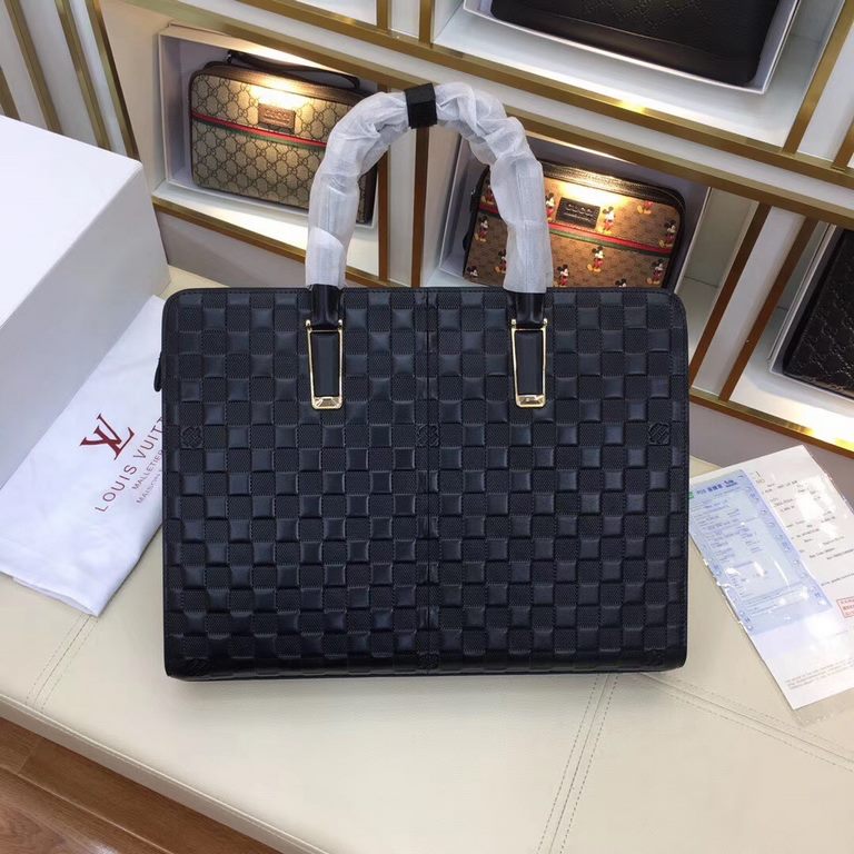 The original official network model 66112-1 # original single goods [love] LV original single authentic new counter with the same high-end men's casual briefcase   workmanship super refined and elegant. With imported raw