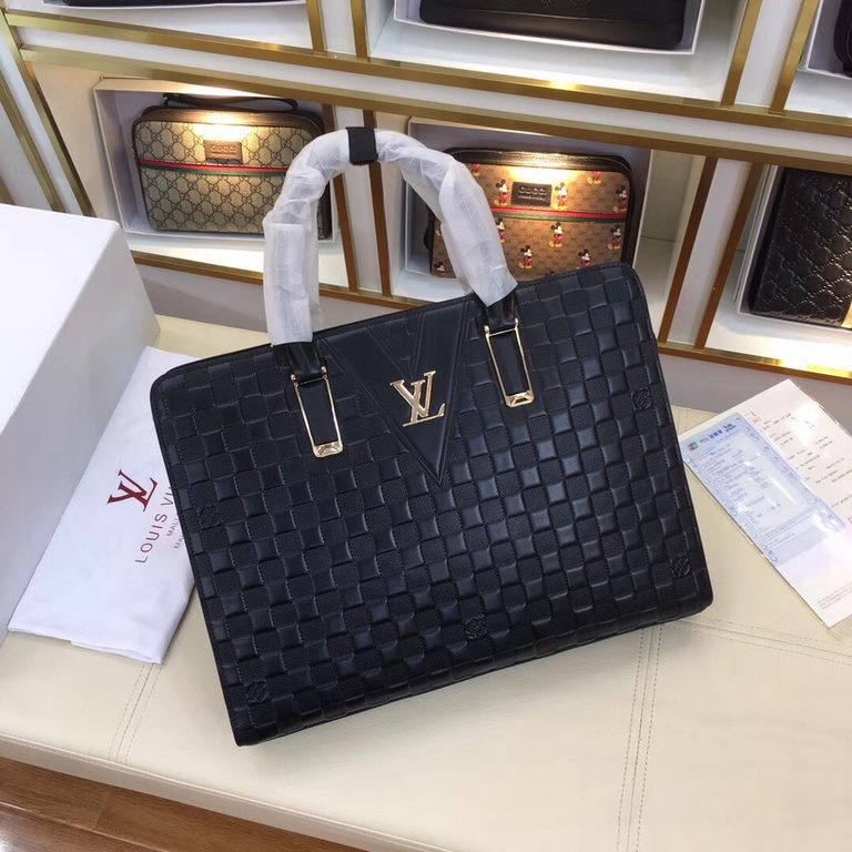 The original official network model 66112-1 # original single goods [love] LV original single authentic new counter with the same high-end men's casual briefcase   workmanship super refined and elegant. With imported raw