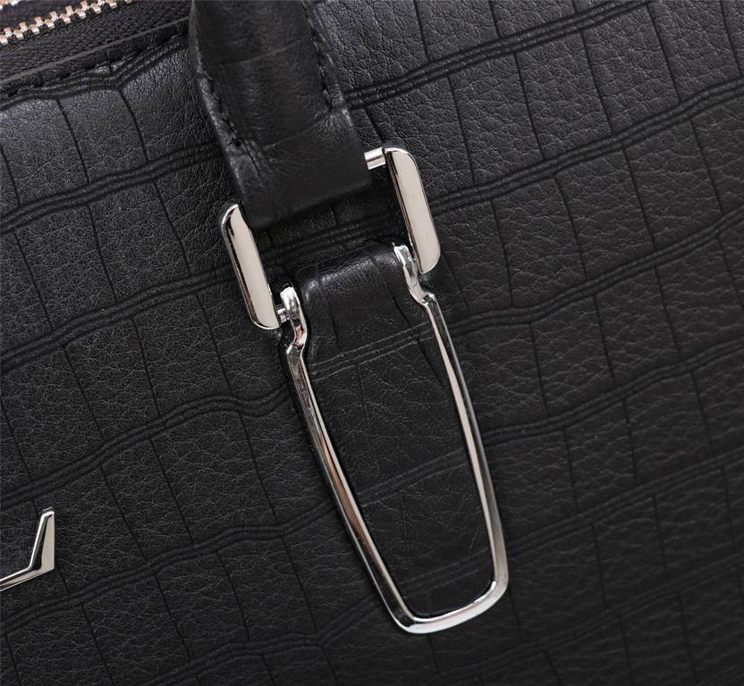 【Top Original Quality】 2022 Newest LV Double Pull Briefcase The original European imported cowhide sketches the iconic lines, made with imported equipment, fashionable and trendy, counter quality, more zipper pockets and