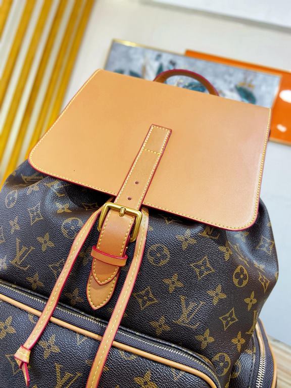 [LV 45670 Shoulder Bag]     Trio shoulder bag is a Monogram canvas body with cowhide flap, embellished with modern details such as a gold chain on the front pocket, linking Louis Vuitton's The Trio shoulder bag is a Mono