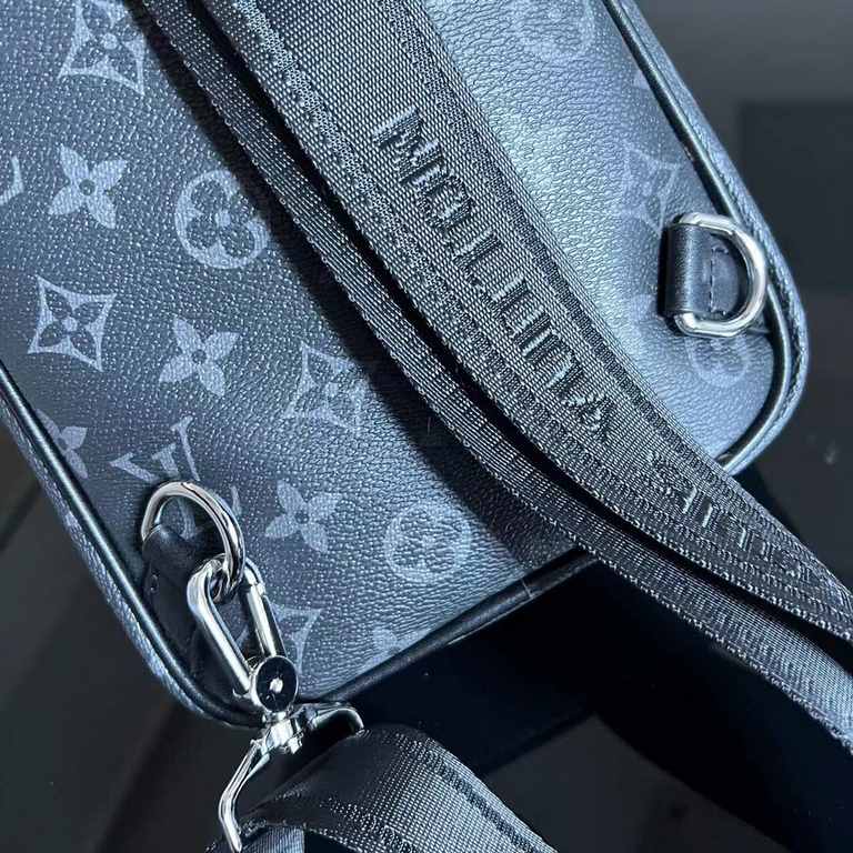 LV Chest BagModel 28996Size 18-31-5Counter new    Heavy hit replica   original leather replica   leather super soft   super large capacity   customized counter original hardware  smooth zipper    perfect craftsmanship   