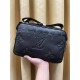 2023 spring fire crossbody bag   Italian imported cowhide   top goods,   steel hardware are brand LOGO, look at the gloss of the skin, look at the oil edges, look at the alignment, the highest quality in the market, ther