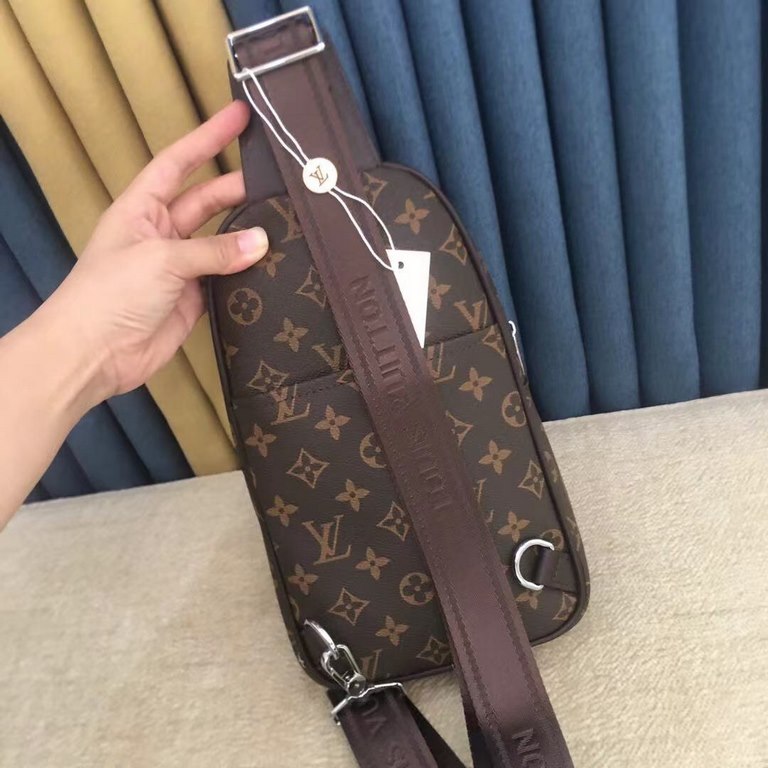 LV Chest BagModel 28996Size 18-31-5Counter new    Heavy hit replica   original leather replica   leather super soft   super large capacity   customized counter original hardware  smooth zipper    perfect craftsmanship   