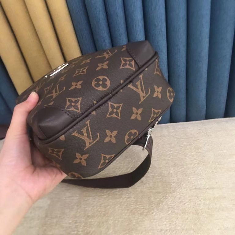 LV Chest BagModel 28996Size 18-31-5Counter new    Heavy hit replica   original leather replica   leather super soft   super large capacity   customized counter original hardware  smooth zipper    perfect craftsmanship   