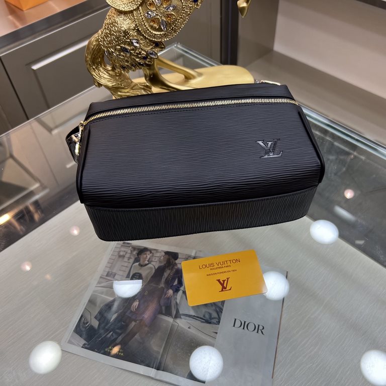 LOUIS VUITTON (Louis Vuitton   ) Fashion street style to go! Original water wave pattern with the most current   LV original hardware, casual and casual, built-in card pockets, urban type male exclusive products!